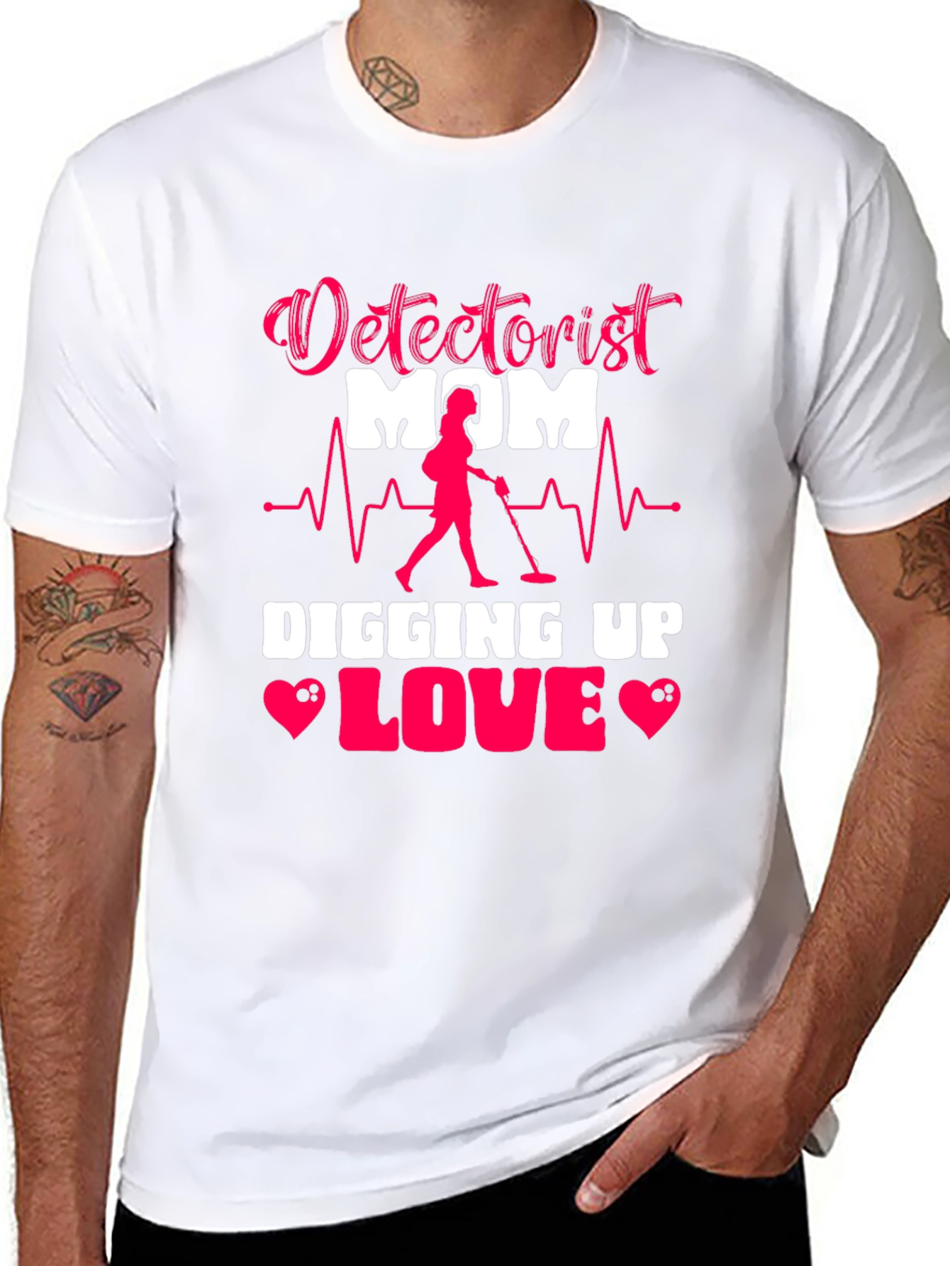Detectorist Mom Digging Up Love T-Shirt