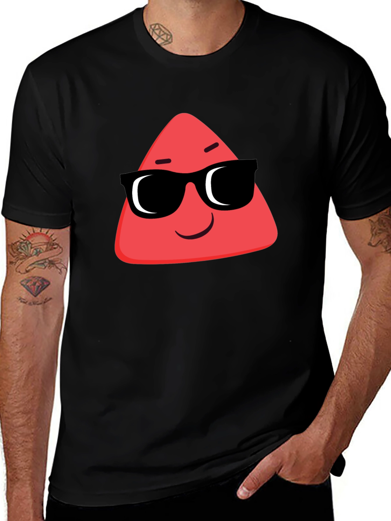 Cool Red Triangle Graphic Black T-Shirt