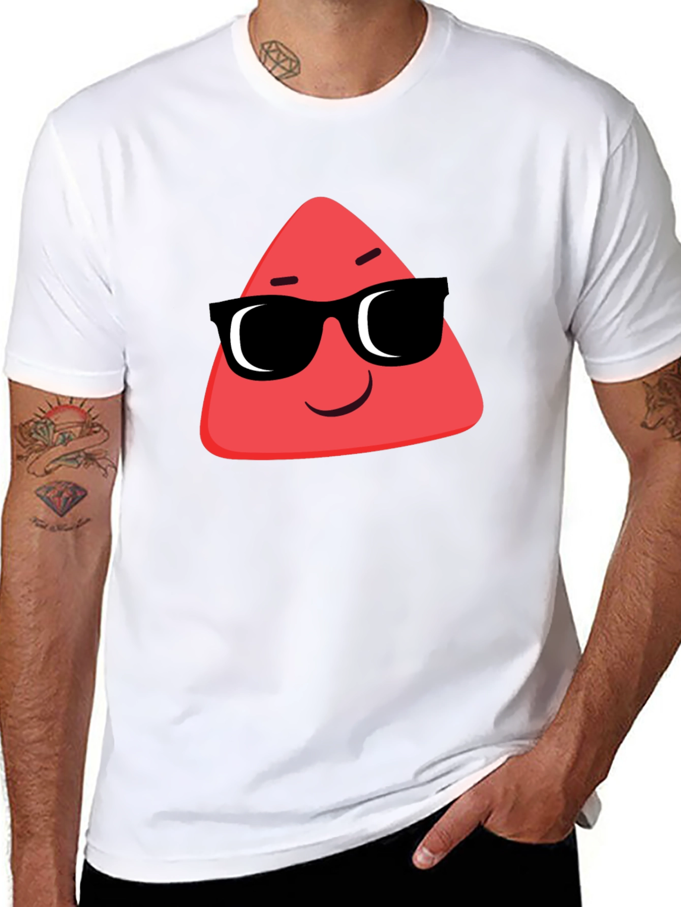 Cool Red Triangle Graphic Black T-Shirt
