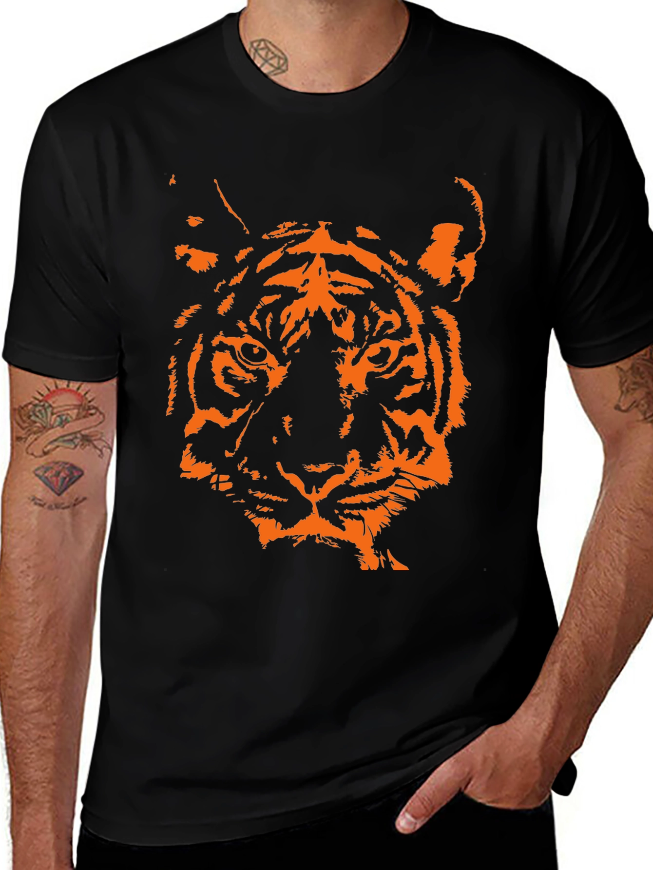 Tiger Graphic Print Crew Neck T-Shirt - Black