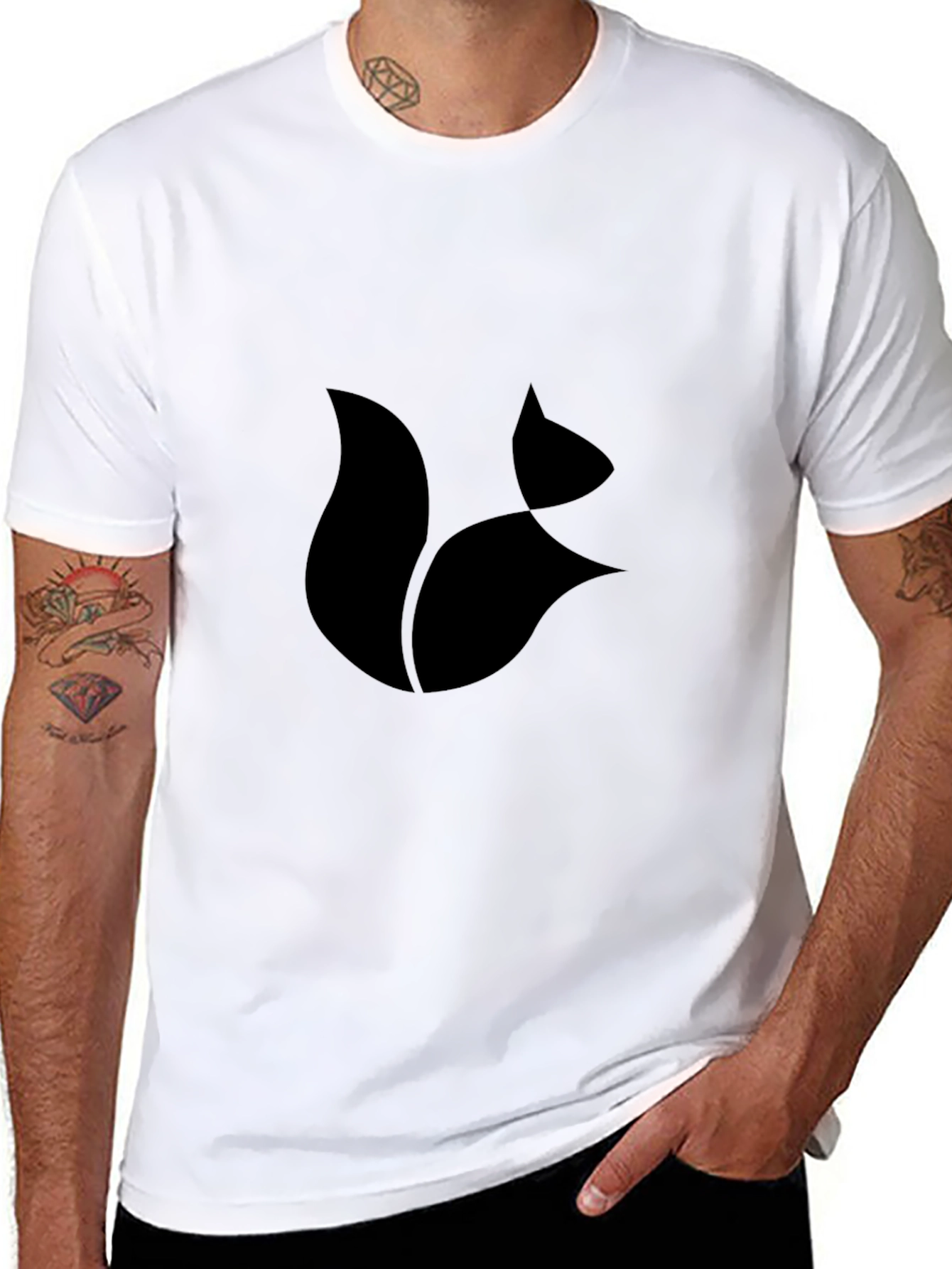 Modern Fox Graphic Tee - Sleek Black T-Shirt