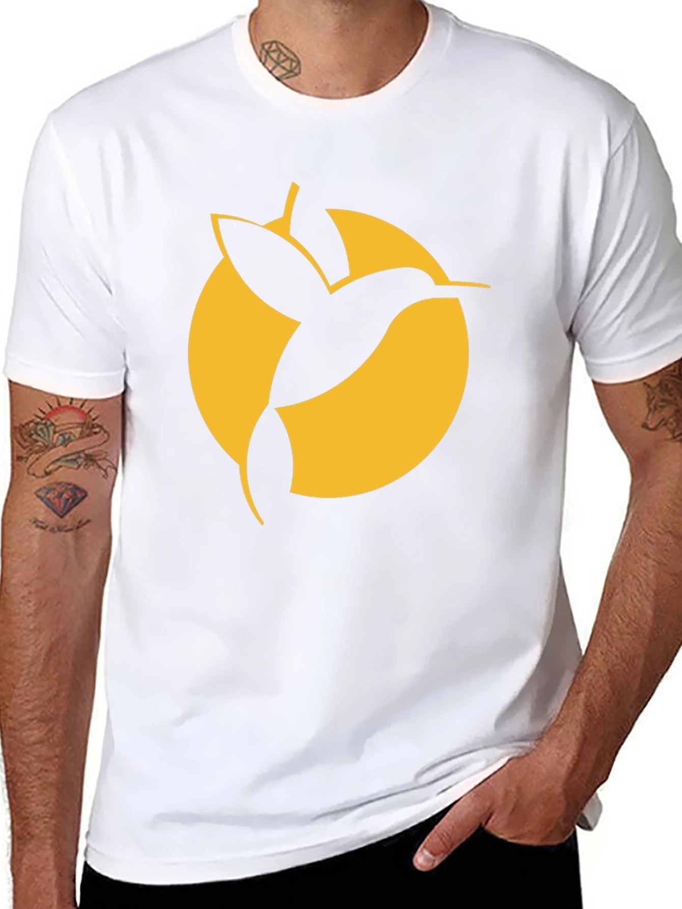 Hummingbird Graphic Tee - Stylish Black T-Shirt