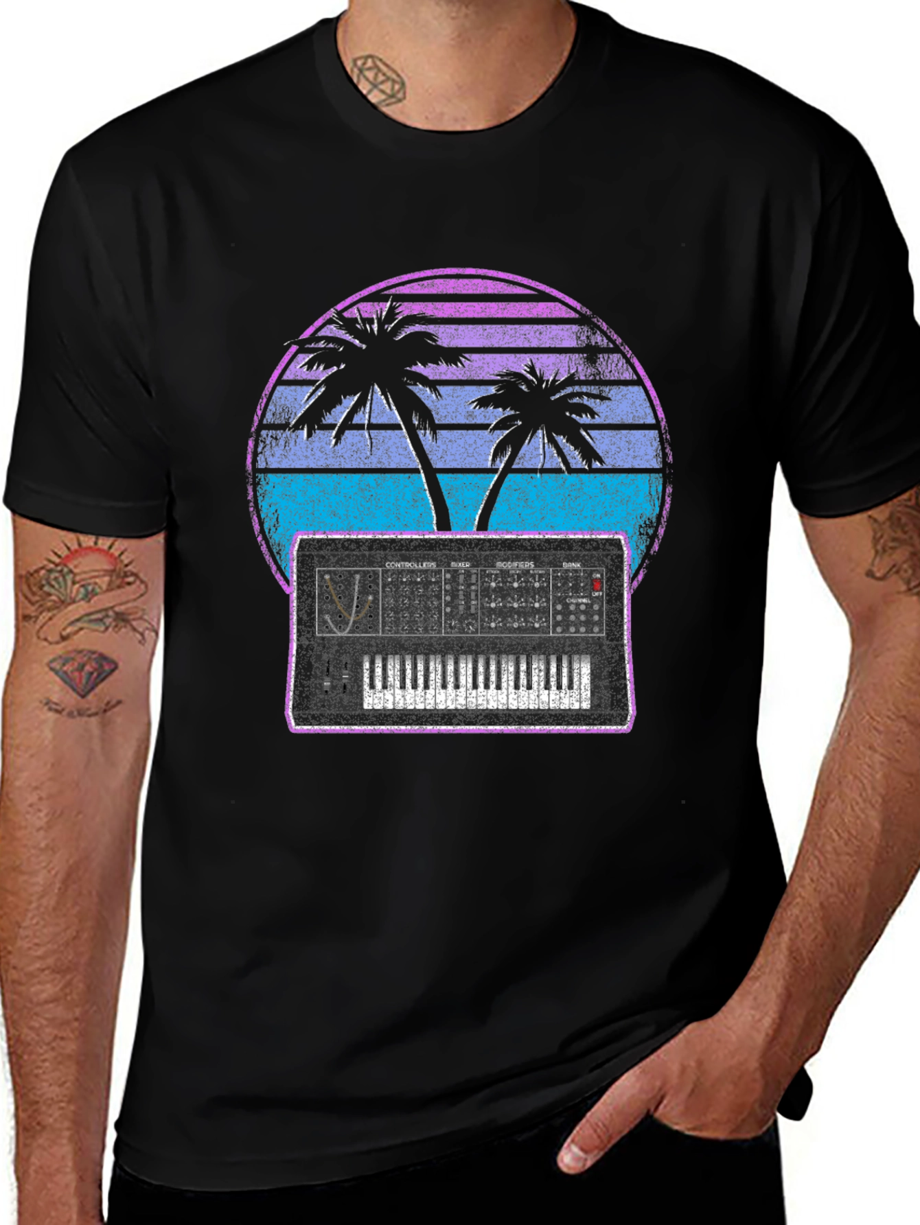 Synthwave T-Shirt - Retro Palm Synth Design