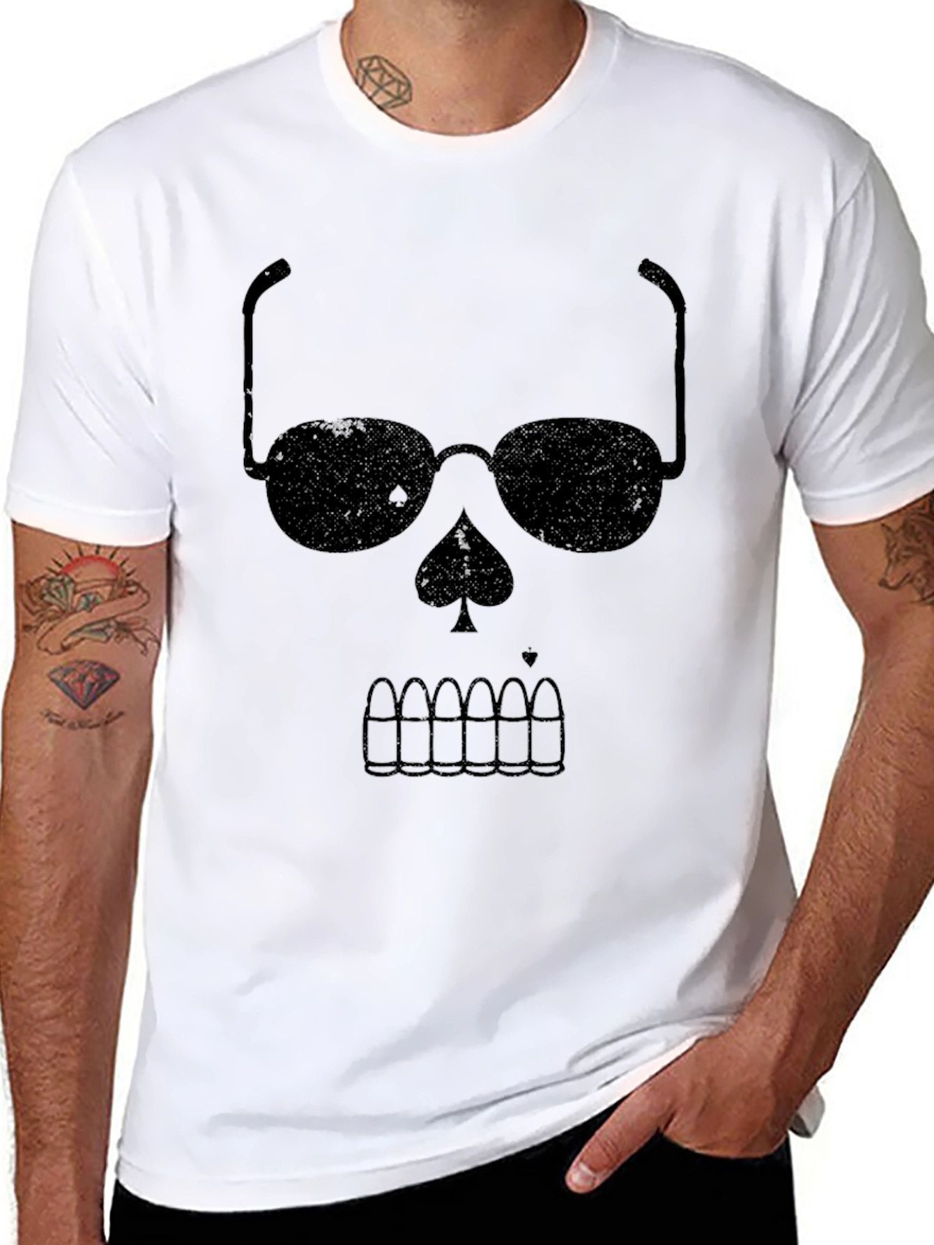Skull Graphic Tee - Cool & Edgy Design