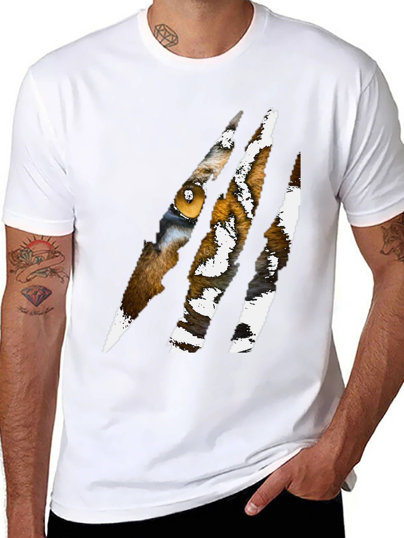 Tiger Eye Claw Mark Graphic T-Shirt