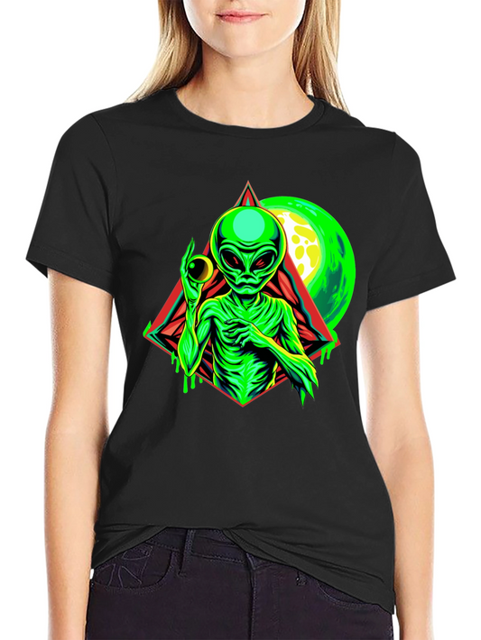 Alien Graphic Tee - Sci-Fi T-Shirt