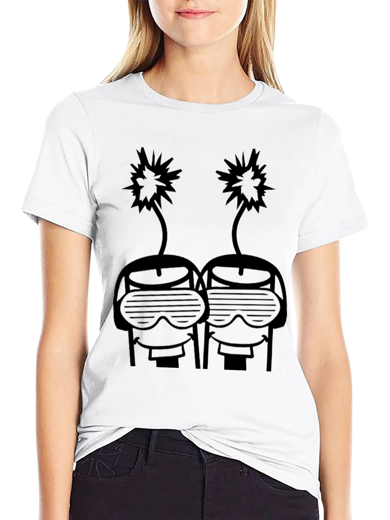 Cool Graphic Tee - Retro Robot Head Design