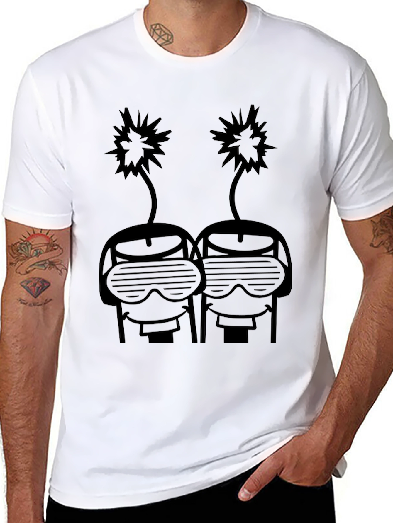 Cool Graphic Tee - Retro Robot Head Design